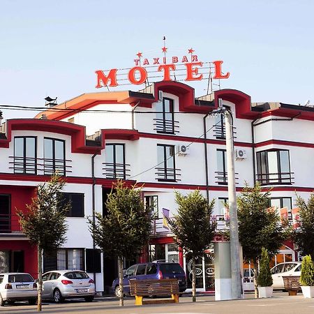 Taxi Bar Motel Bosanska Gradiska Buitenkant foto