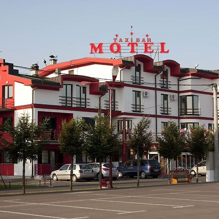 Taxi Bar Motel Bosanska Gradiska Buitenkant foto